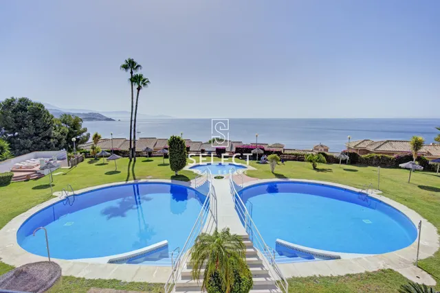 Apartamento con Terraza y Vistas Panorámicas al Mar en Marina del Este. — 21
