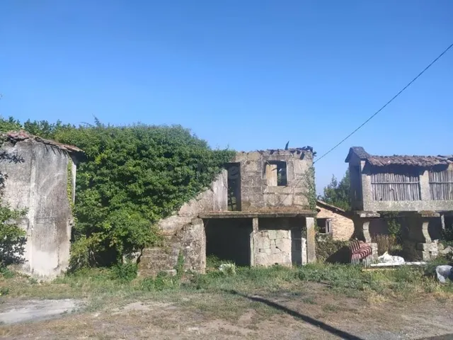 OPORTUNIDAD!!! SE VENDE CASA PARA REFORMAR EN VILAMARIN - foto 2