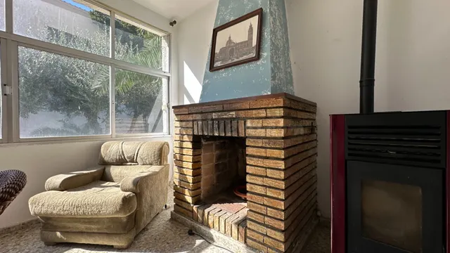 ¡Una casa con jardín, terraza y un sinfín de posibilidades en el corazón de Borja! — 2