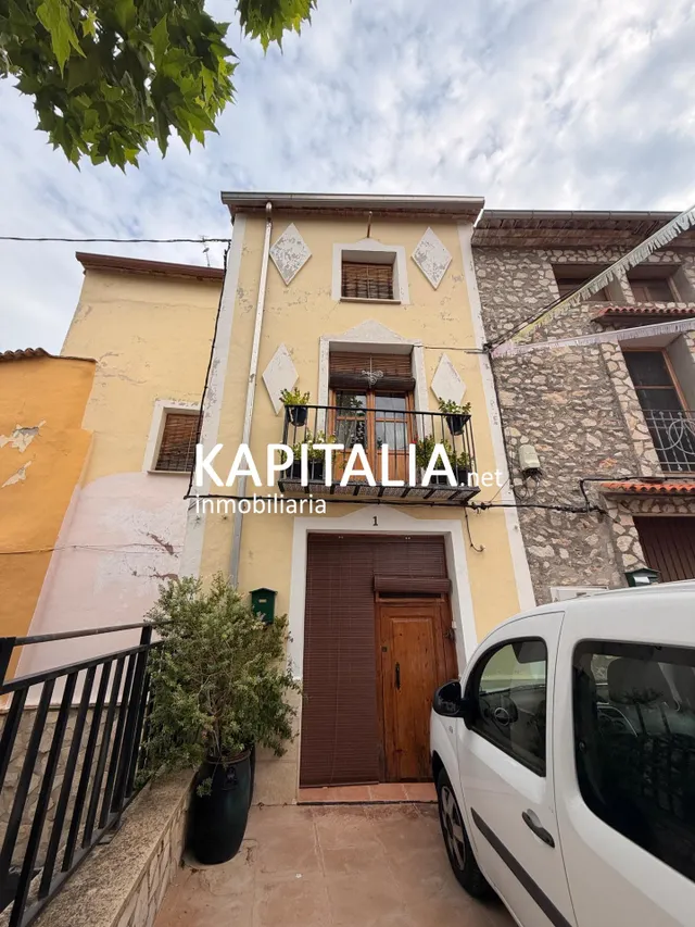 Casa de pueblo con jardin privado en Benialfaqui - foto 2