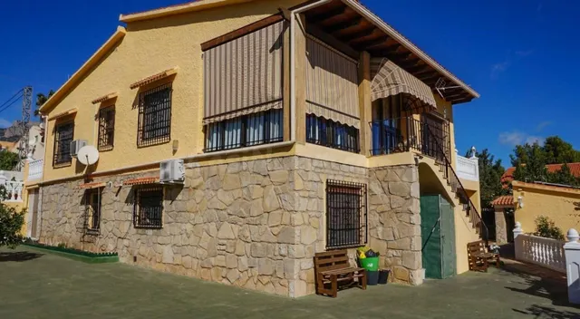VILLA DE LUJO CON DOS VIVIENDAS INDEPENDIENTES - foto 5