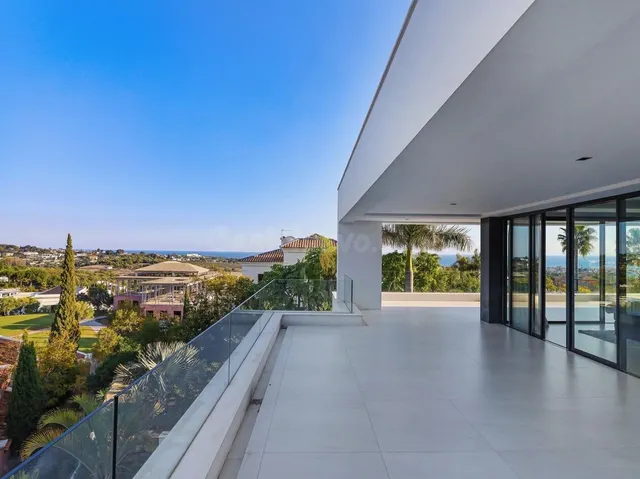 Villa de lujo en benahavis con vistas al mar — 16