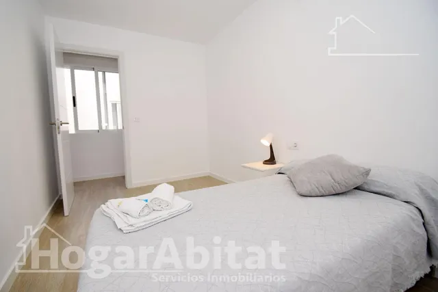 PRECIOSO ÁTICO REFORMADO Y TOTALMENTE EXTERIOR Y CON VISTAS AL PUERTO — 30