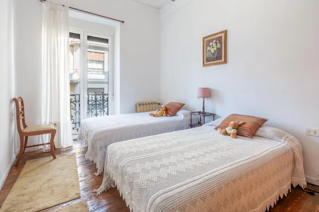 GROS. SE VENDE NUDA PROPIEDAD — 19