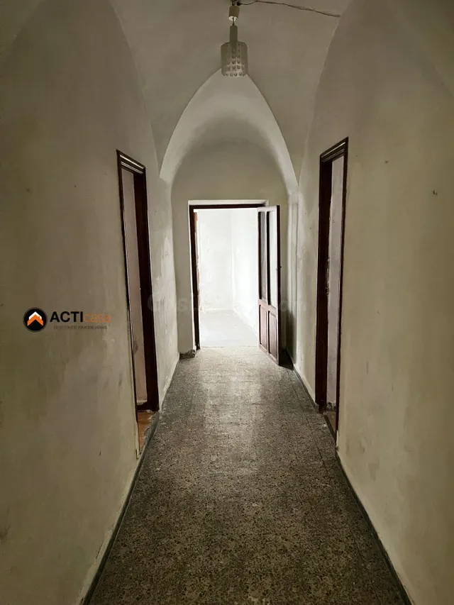 ¡PISO BAJO EN VENTA EN LA PARTE ANTIGUA DE CÁCERES! - foto 2