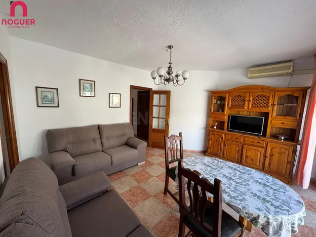 PISO JUNTO MEDINA AZAHARA CON ASCENSOR , TERRAZA, TRASTERO Y AZOTEA INDEPENDIENTE — 2