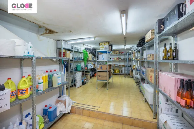 A LA VENTA EDIFICIO EN PLAZA BIB-RAMBLA — 44