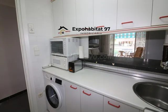 Apartamento en C/ Girona a solo 100m de playa y Paseo Jaime  - foto 4
