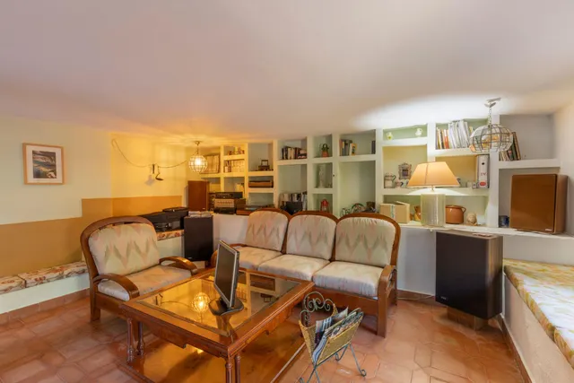 Impresionante chalet en Los Rebites!!! Con 1667 M2 de parcela. — 48
