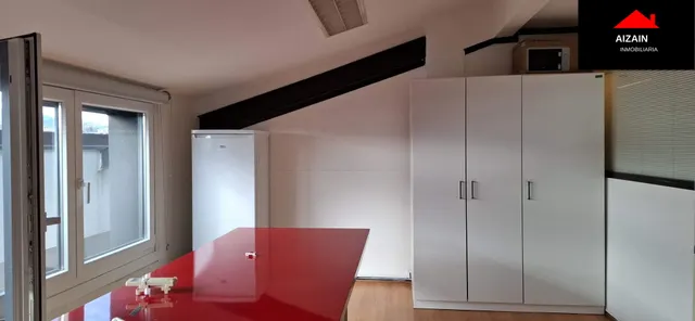 Preciosa y luminosa oficina con cocina. — 9