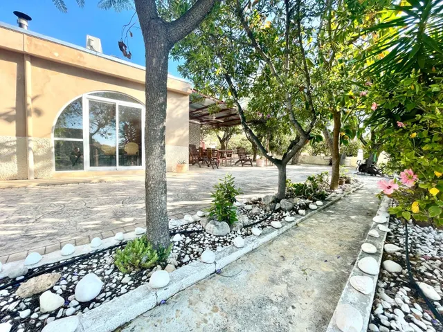 Casa de campo 5 habitaciones 300m² en venta - Comunidad vale - foto 3