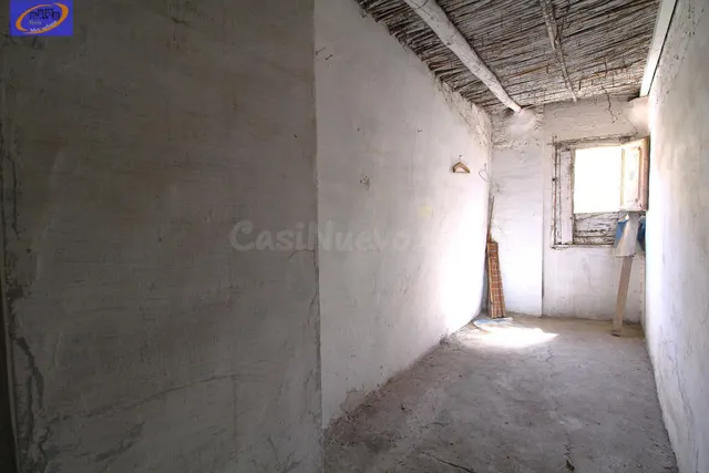 Oportunidad de inversión en Utiel: Local comercial para refo - foto 4