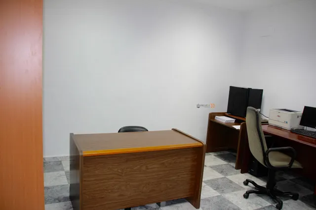 Dos locales comerciales en el centro de Benidorm — 16