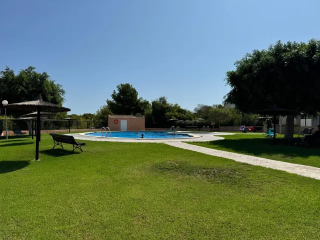 Acogedor Bungalow Semireformado en Los Balcones, Torrevieja — 25