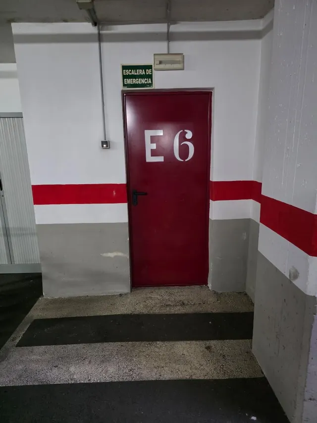 Plaza de garaje frente al corte ingles — 7