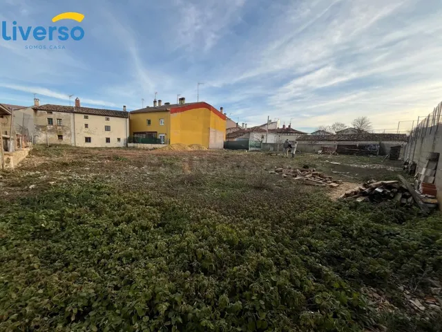 Terreno Urbano Edificable para Adosados de 2 Plantas + Buhar - foto 4