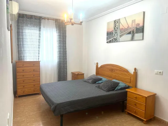 ¡alquiler de larga duración en Torrevieja! amplio y luminoso apartamento de 2 dormitorios en calle caballero de rodas — 8