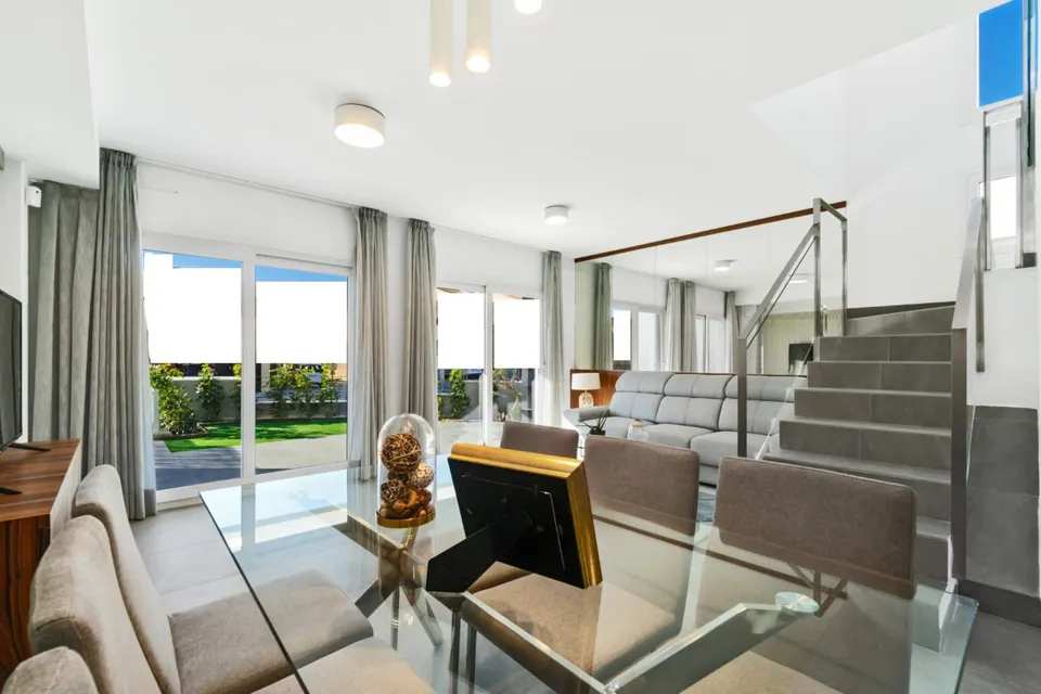 BUNGALOW CON PISCINA