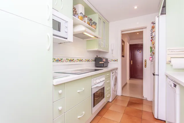 Se vende piso en planta baja en el centro (vpo) — 23