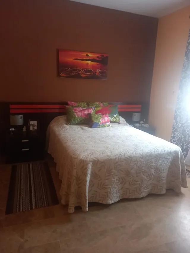 ¡ CASA PARA ENTRAR A VIVIR EN GUADALCAZAR ! — 34