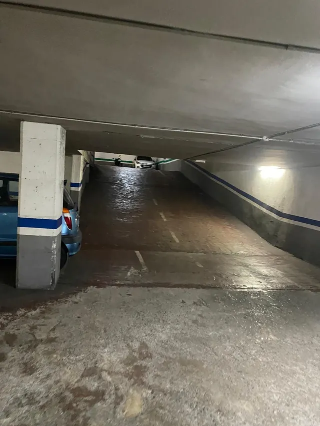 Parking en venta — 4