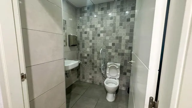 Local comercial 2 habitaciones 300m² en venta - Torreblanca — 28