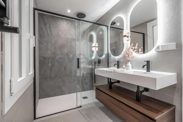 Exclusiva vivienda exterior en tercera planta — 19