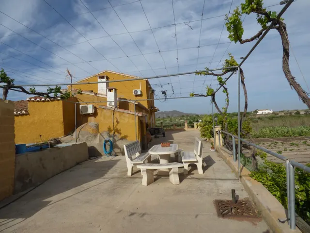 Casa con terreno 4 habitaciones 189m² en venta - Uleila del 