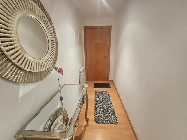 Moderno Apartamento Seminuevo en Balafia, Lleida — 8
