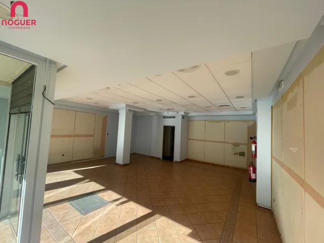 OPORTUNIDAD ÚNICA EN FÁTIMA - LOCAL COMERCIAL EN VENTA — 2