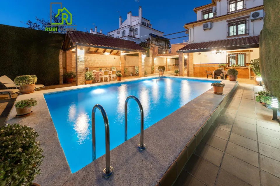 VIVIENDA PAREADA EN MONTELUZ