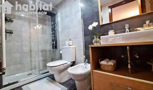 ¡Luminoso piso en Martorell con piscina y parking en zona tranquila junto al centro! — 15