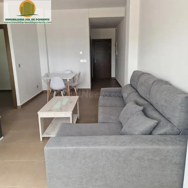 Comodidad y patio privado en pleno centro de La Nucía! A 6 k - foto 3