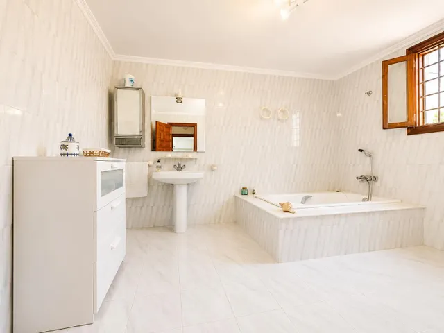 Exclusiva finca con encanto atemporal – una propiedad única cerca de Elche — 35