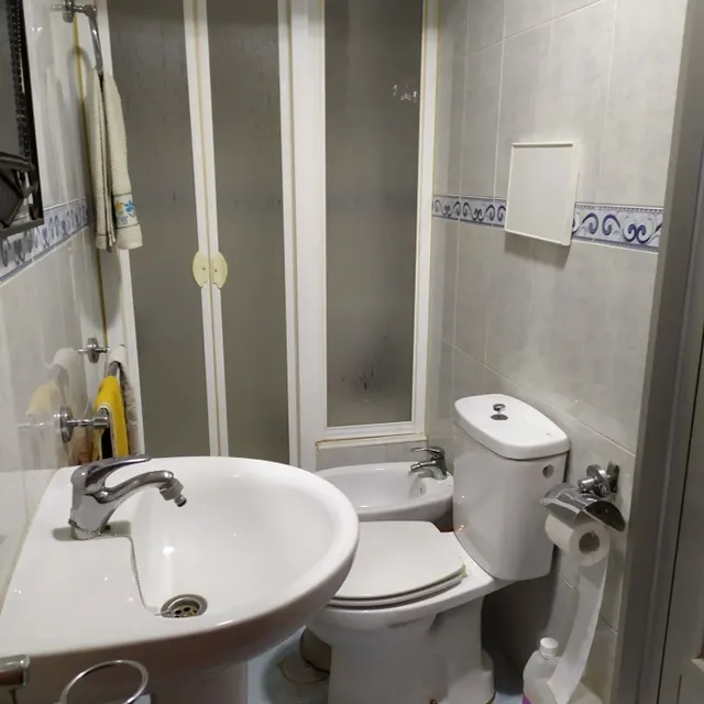 SE VENDE PISO DE 3 habitaciones EN PADRON — 23