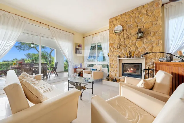 Vivienda exclusiva en primera línea de mar con vistas infini - foto 2