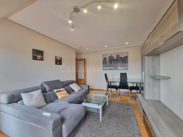 Piso 2 habitaciones 90m² en alquiler - La Corveira — 4