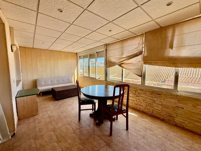 EXCLUSIVA - ÁTICO GRAN TERRAZA Y POTENCIAL PARA 3 DORMITORIO - foto 2