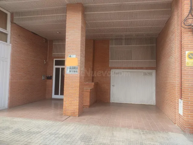 PLAZA DE GARAJE CON BUEN ACCESO PARA COCHE PEQUEÑO O MOTO