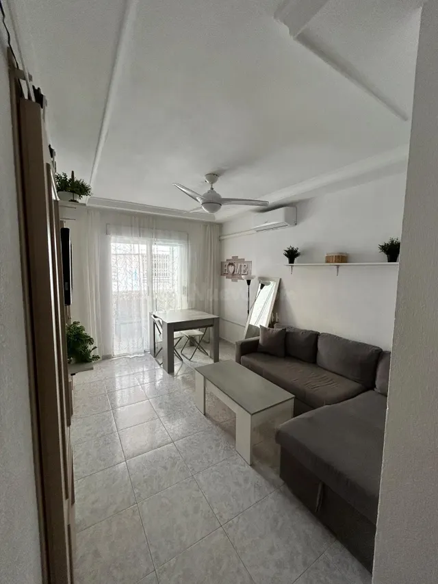 Apartamento en planta baja a 650 m de Playa del Cura