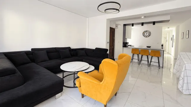 Apartamento 2 habitaciones 80m² en venta - Paseo maritimo — 17