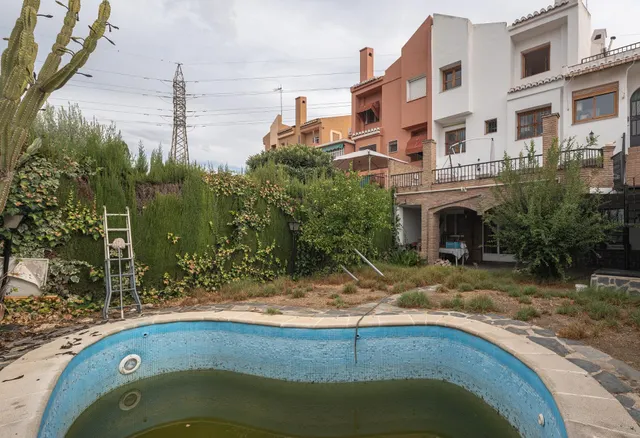 Casa 4 habitaciones 246m² en venta - Granada — 48