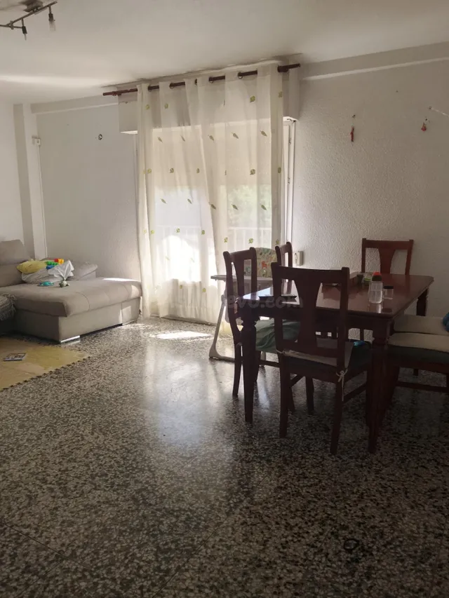 VIVIENDA EN SEGUNDA PLANTA !