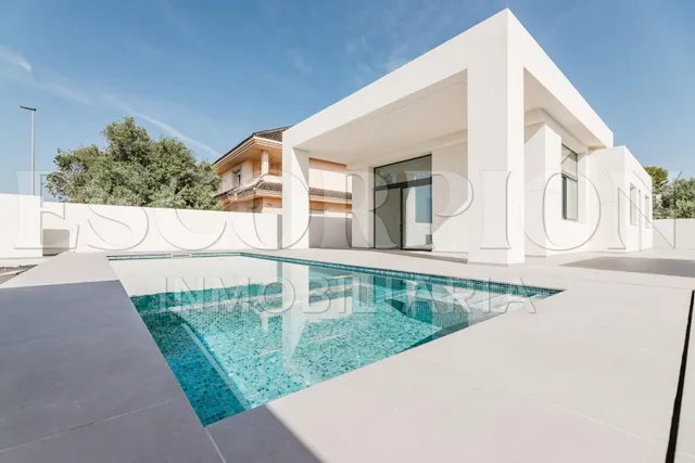 Fantástico chalet nuevo a estrenar en venta en Urbanización La Sima — 3