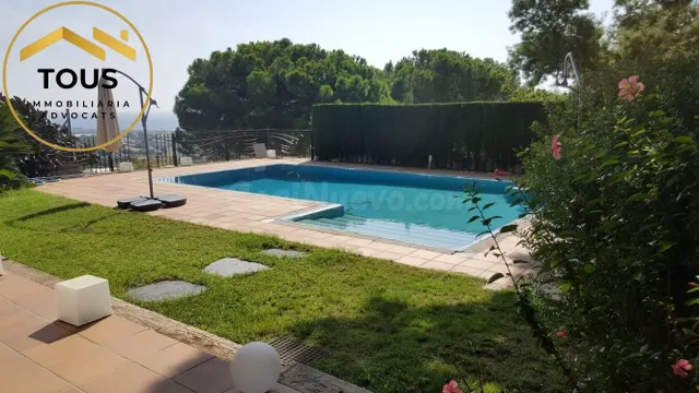 EXCLUSIVA CASA A 4 VIENTOS CON PISCINA Y VISTAS PANORÁMICAS  - foto 5