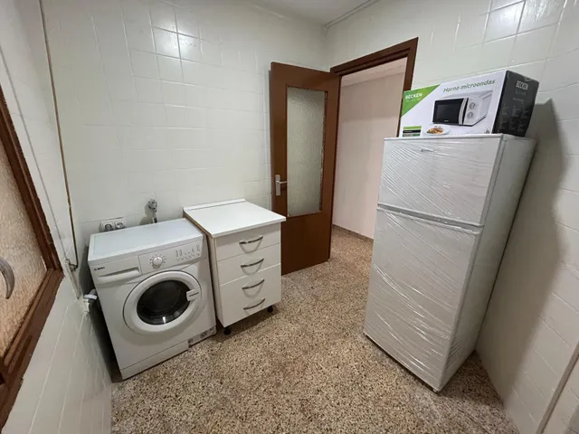 Amplio y Acogedor Piso de 4 habitaciones en el Corazón de la Ciudad — 11