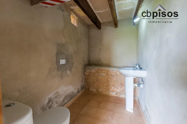 SE VENDE EXCLUSIVA FINCA RÚSTICA EN FELANITX — 48