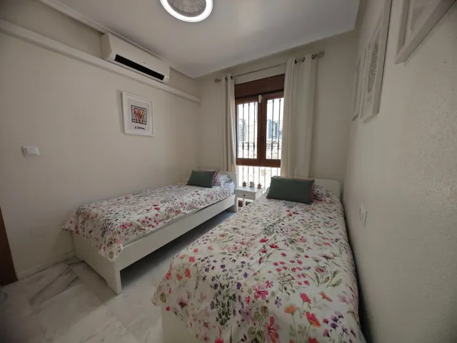 Apartamento 2 habitaciones 70m² en venta - Comunidad valenciana — 28