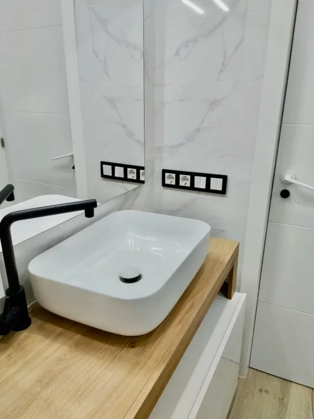 Piso reformado de 1 dormitorio en el edificio playmon f, con piscina y vistas despejadas en Benidorm — 22