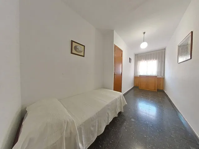 GRANDE PISO CALLE VALENCIA — 37